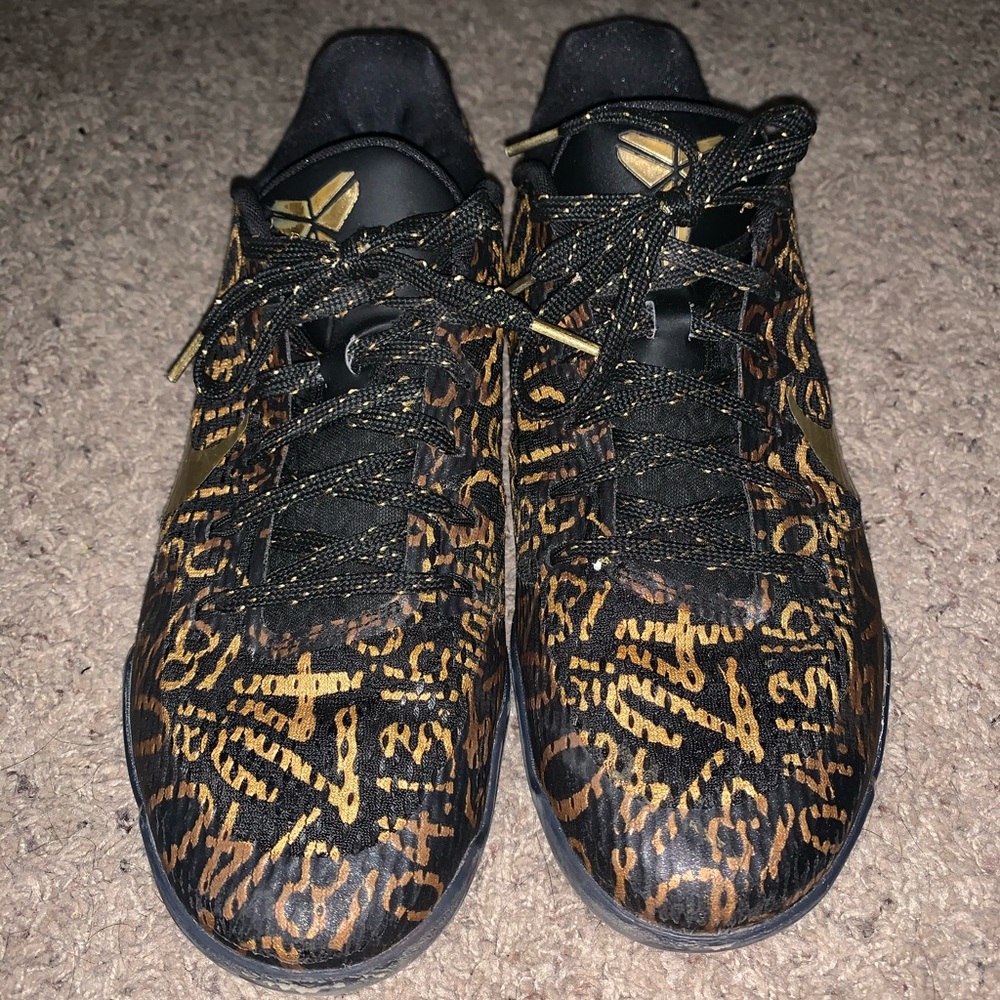 Kobe 11 Mamba Day Shoes